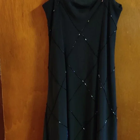 Jones New York black beaded cocktail dress - Picture 2 of 3